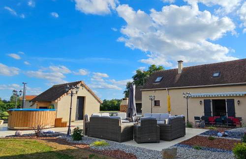 Gîte de charme 12 personnes près du Mans avec piscine chauffée - FR-1-410-381 - Photo 1