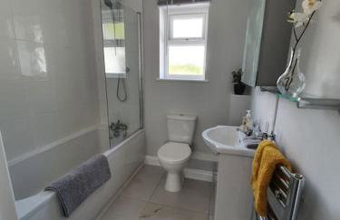 Modern, self-contained annexe in the countryside - Photo 11