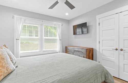 Downtown Retreat - Private Yard- Parking - Foto 17