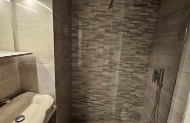 Drios Hillhouse - Photo 35