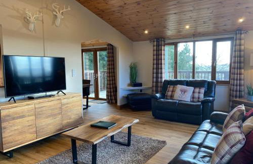 Kingfisher Lodge With Hot Tub Near Cupar, Fife - Foto 17