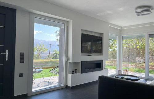 Modern Garden Apartment - City & Mountain View - Foto 9