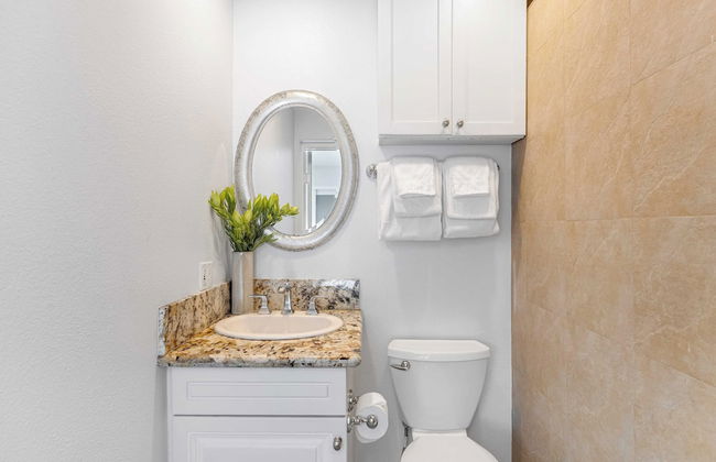 Sandy by Avantstay Oceanview, Steps to Beach Patio w/ Fire Pit + Dining Area - Foto 24