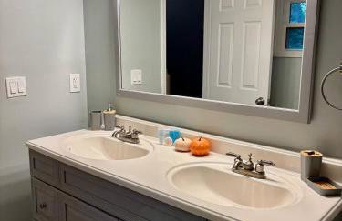 Family Home Minutes from Downtown Cincy - Foto 39