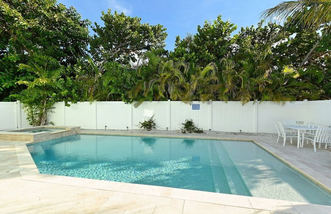 Tarpon Pointe 2 Bedroom Home by RedAwning - Photo 16