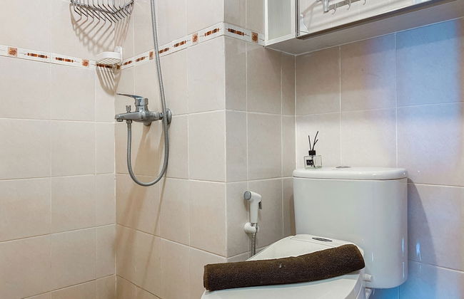 Restful 2BR at Podomoro Golf View Apartment - Photo 18