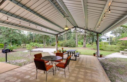 Riverfront Florida Escape with Grill and Fire Pit! - Foto 16