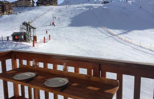 Front de neige PLAGNE VILLAGES Duplex 6 pers 2 ch ski aux pieds exposé SUD 2050 m - Foto 2