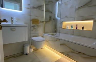 Alhambra House, Modern 2 Bed Flat - F2 - Foto 5