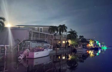 Pelican's Roost, Waterfront comfort at Venture Out - Foto 2