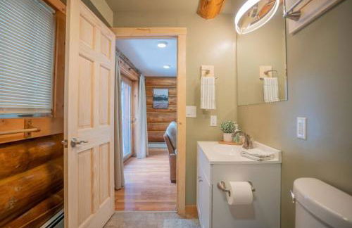 Tucked Away Timber Lower Suite - Foto 12