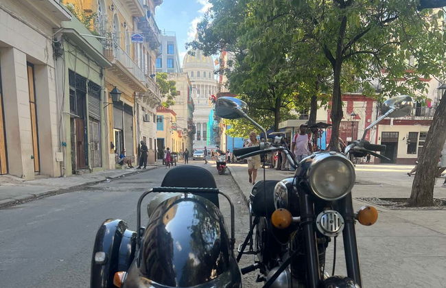 Classic or Sidecar Motorcycle Tour of Havana - Photo 5