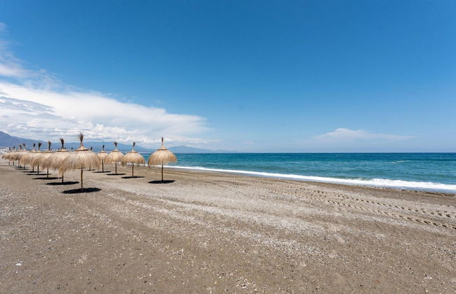 Beachfront Apartment -don Juan Manilva - Photo 21