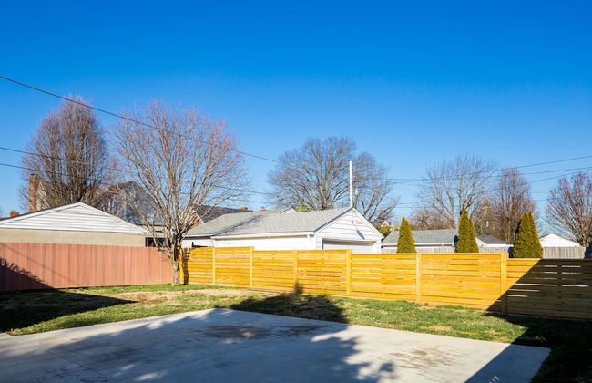 Spacious 6BR /2.5 Bath in Highlands! - Foto 26