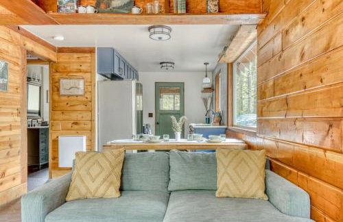 Thompson Cabin - Charming Salmon Riverfront A-Frame Oasis w/ fireplace - Foto 20