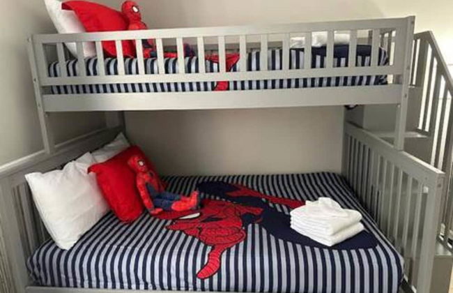 Amazing 5 BR w Game Room Minutes From Disney - Foto 46