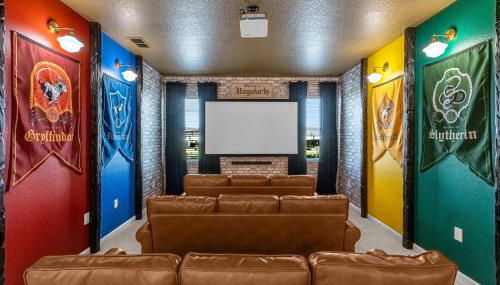 Upstay - Lively Mansion w Pool Theater Games - Foto 2