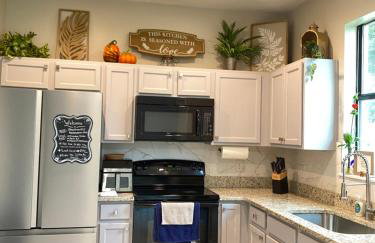 Modern Tropical Family Retreat near Legoland, Disney, Universal and Bok Towers - Foto 19