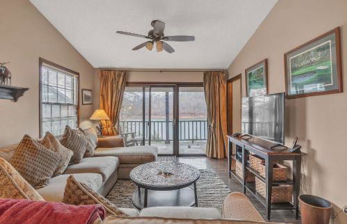 View West Lakefront Home - Foto 4