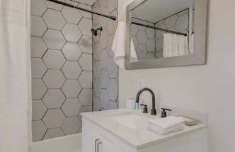 Quaint 1 BR Apt Min from USC - Photo 11