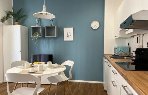 Blue Apartment - Airport 8 min - AC - Smart TV - Foto 3