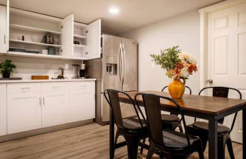 Modern Cozy Bright 2BR Lower Unit w private entry - Foto 6