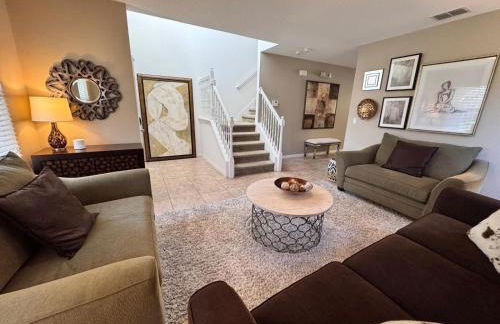 Incrível casa 5BD/5BA com piscina perto da Disney - Foto 10