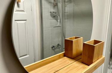 Cosy Town Loft by Shropshire Abodes - Foto 11