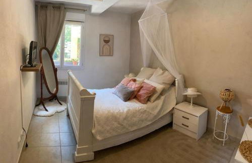 La Cigale- Rez de villa avec piscine - Foto 4