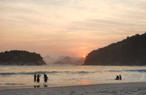 Chalé Pé na Areia - Conforto e Tranquilidade - Prainha Piratininga - Niterói - Foto 17