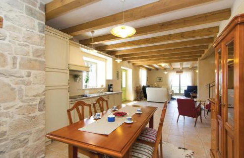 Awesome Home In Labin With Sauna - Photo 25