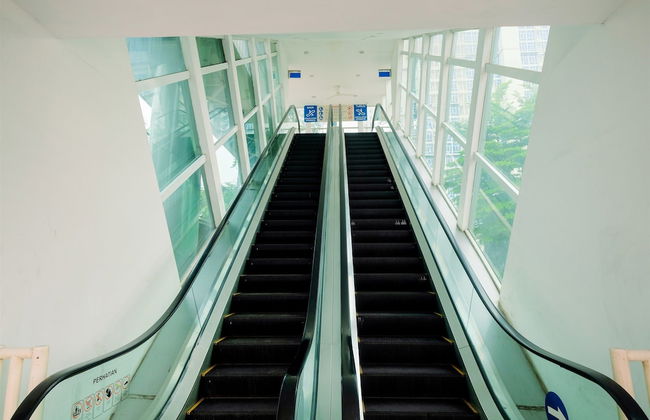 Best Price Studio Apartment at Capitol Park Residence - Photo 45