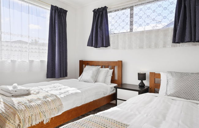 Family 3BR Home with Netflix&Fenced Yard - Foto 7