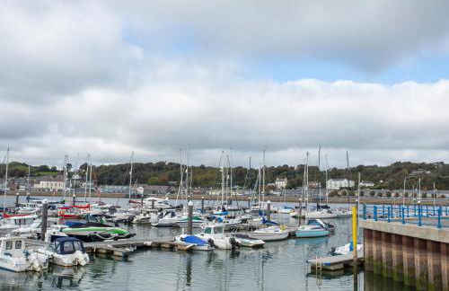 Harbourside Apartment - Photo 32