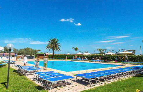 2 Bedroom Gorgeous Home In Tarquinia - Foto 1