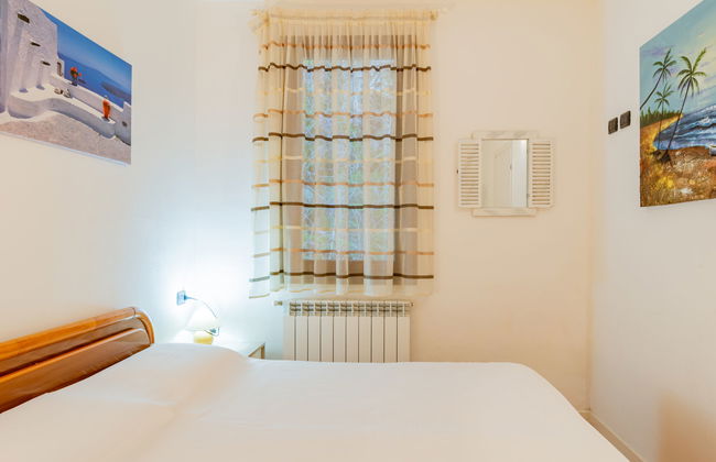 2 bedroom Apartment in Bellano with garden and terrace - Photo 15