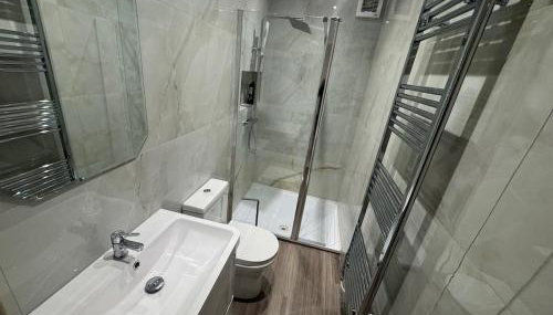 Brand New Luxury Centrally Located 2BR Apartment - Foto 2