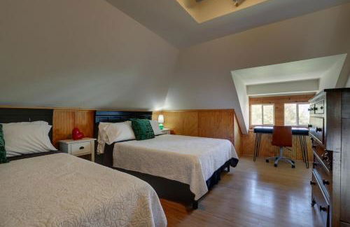 Charming Escape - Private Hot Tub! - Foto 7