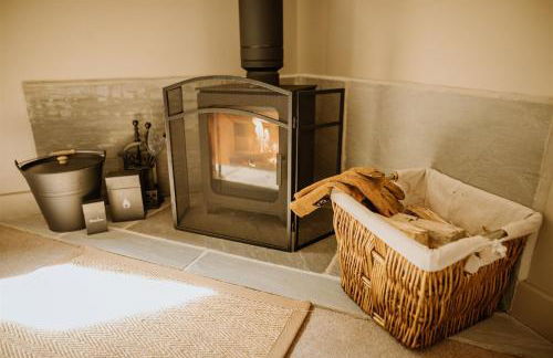 Lyme Tree Farm Cottages - Hotching Barn and Knockstone Cottage - Foto 38