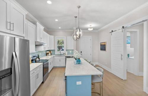 Steps to Ice Plant in Historic St Aug Upscale - Photo 8