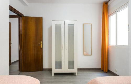 Lovely, new, bright 3 mins to beach apt 105 sq meters - Photo 9