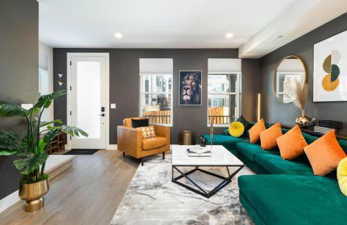 Stunning 3BD 3.5 BA - 10 Min to Downtown! Garage! - Foto 2