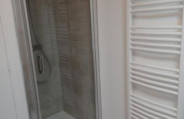 Maison chaleureuse avec terrasse et vue baie - Foto 9