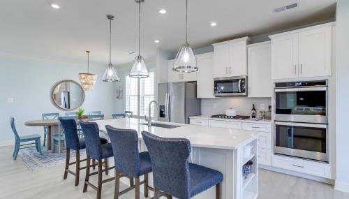 Modern and Spacious Home with Pool in Ocean View! - Foto 3