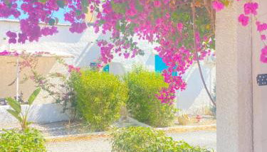 Peaceful Cottage House - Private Garden - Foto 2