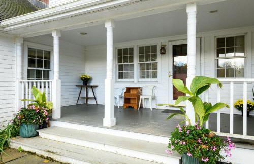 Elegant 7BR Estate with Pool & Hot Tub in Berkshires - Foto 9