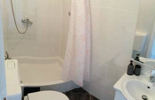 Apartmani Skalinada - Photo 9