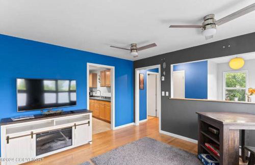 Cozy Anchorage Retreat 7 mins From Airport - Foto 11