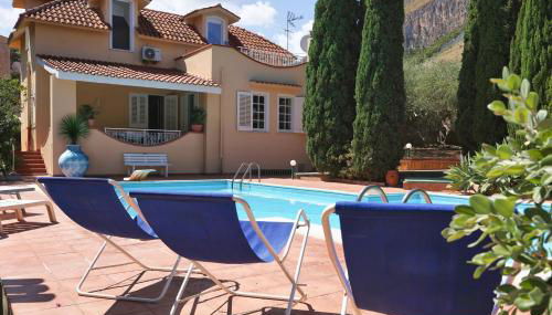 VFH Villa Cala del Cuore con piscina, 50 m dal mare - Foto 5, sunbed