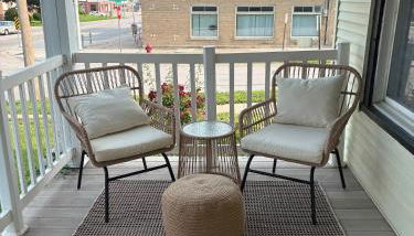 New 5BD Near UNL & DT | Poker Table & Games - Foto 2